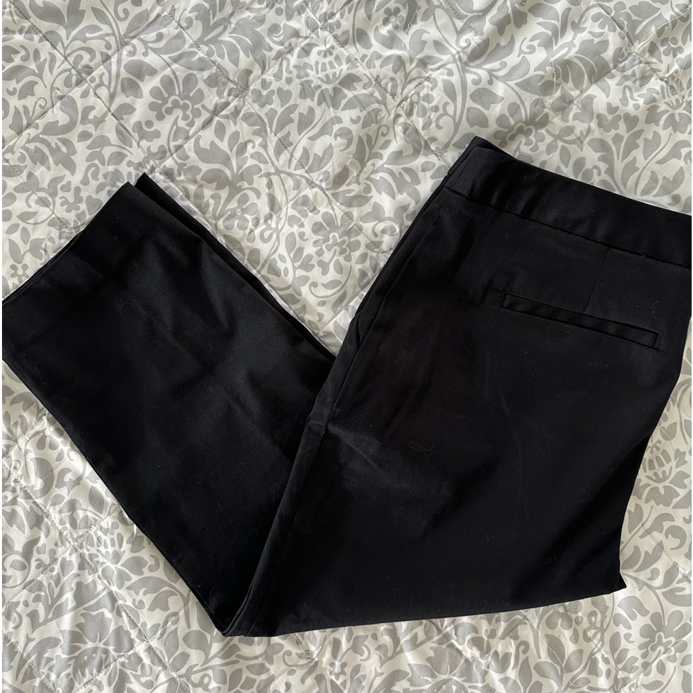 Attention slim fit 8 black capris